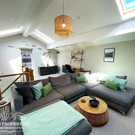 Millstream Barn By Prestige properties sa Tatil Evi *