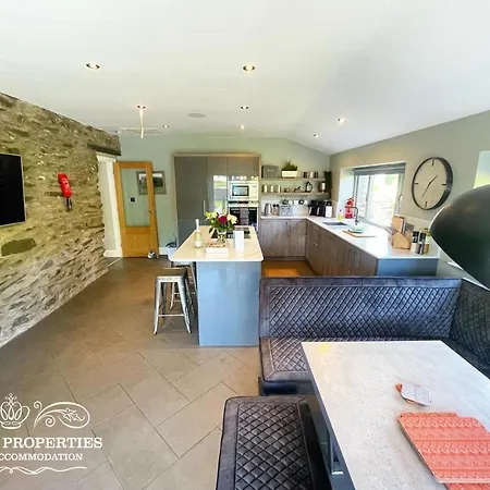 Millstream Barn By Prestige properties sa